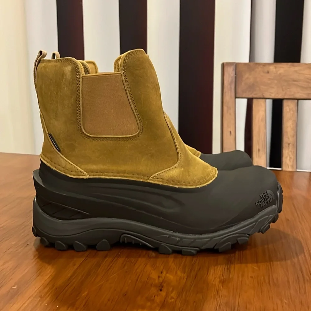 The North Face Chilkat IV Pull On Boots Snow Winter Waterproof Brown Mens Size 9